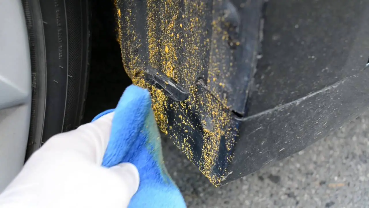 How to Remove Road Paint From Car Wheel Wells?